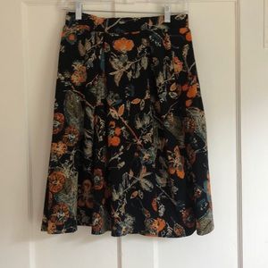 LuLaRoe skirt with pockets
